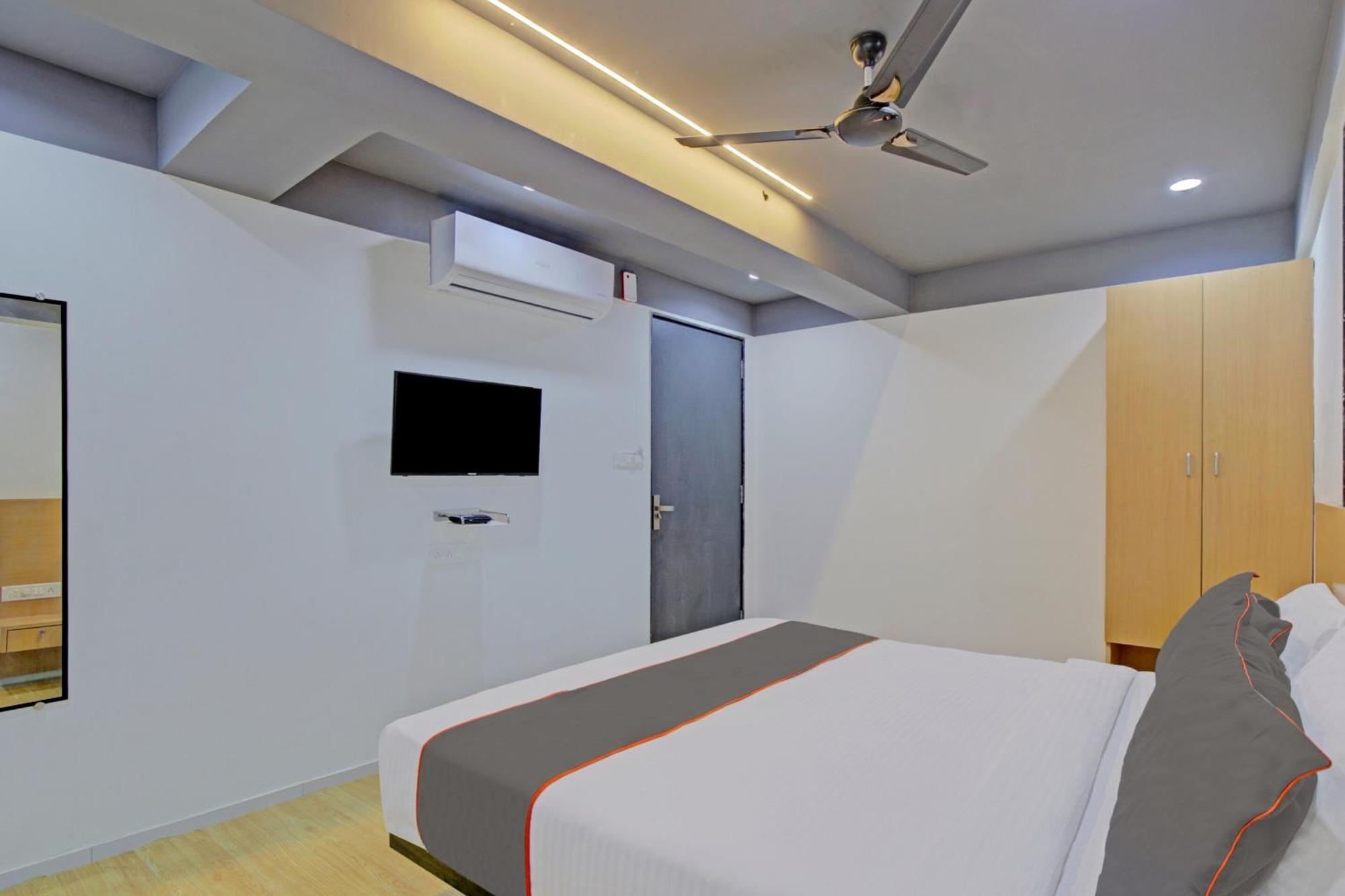 Collection O De'Pearl Hotel 수라트 외부 사진