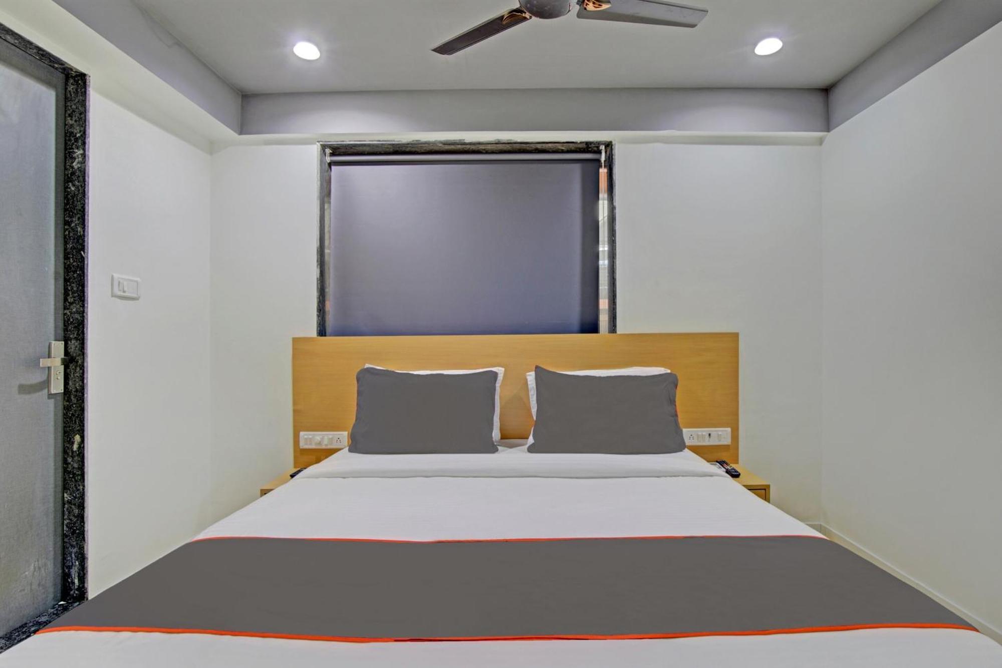 Collection O De'Pearl Hotel 수라트 외부 사진