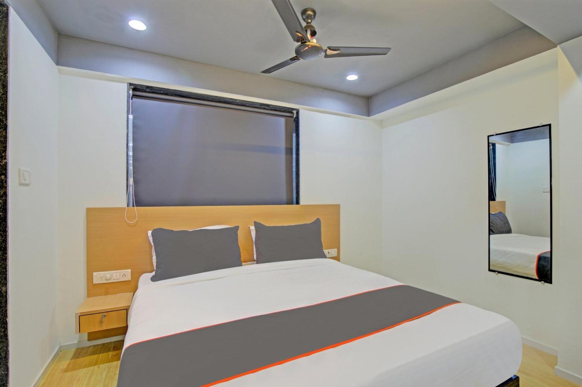 Collection O De'Pearl Hotel 수라트 외부 사진
